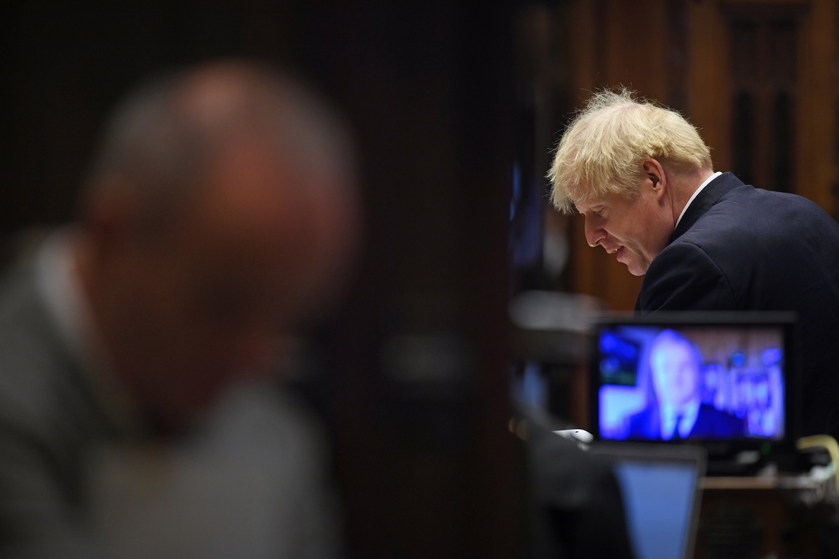Johnson najavio zatvaranje nekih pubova, ugostitelji zbog toga planiraju tužiti vladu