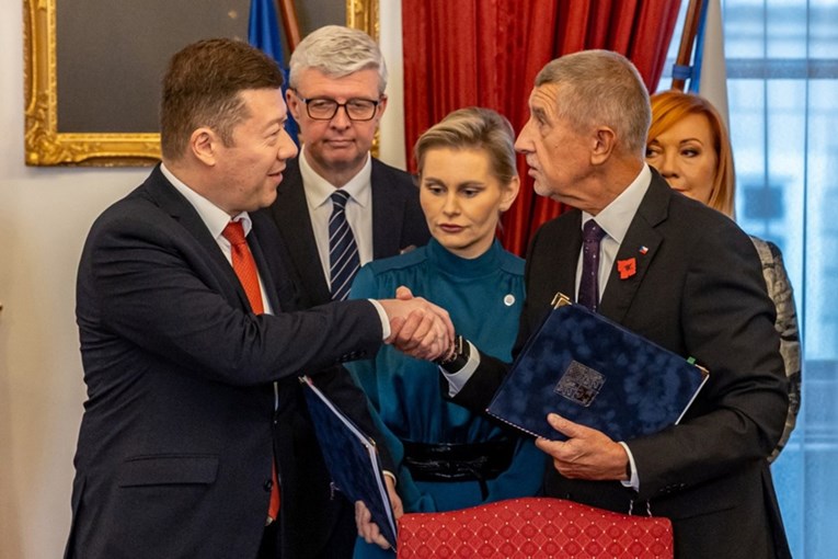 Češki Trump dogovorio vladu s krajnje desnim i euroskeptičnim strankama