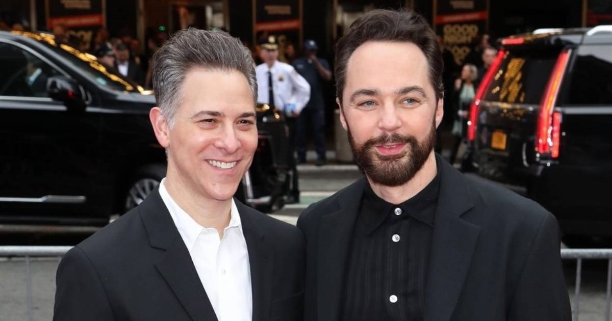 Sheldon iz Teorije velikog praska pozirao s mužem na premijeri predstave u New Yorku