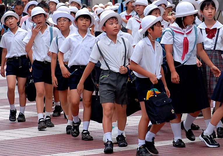 Bijele vezice, crna kosa... Školska pravila u Japanu razbjesnila mnoge 