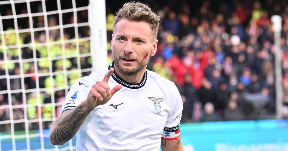 Dao je 201 gol u Serie A. U 36. godini potpisuje za novi klub