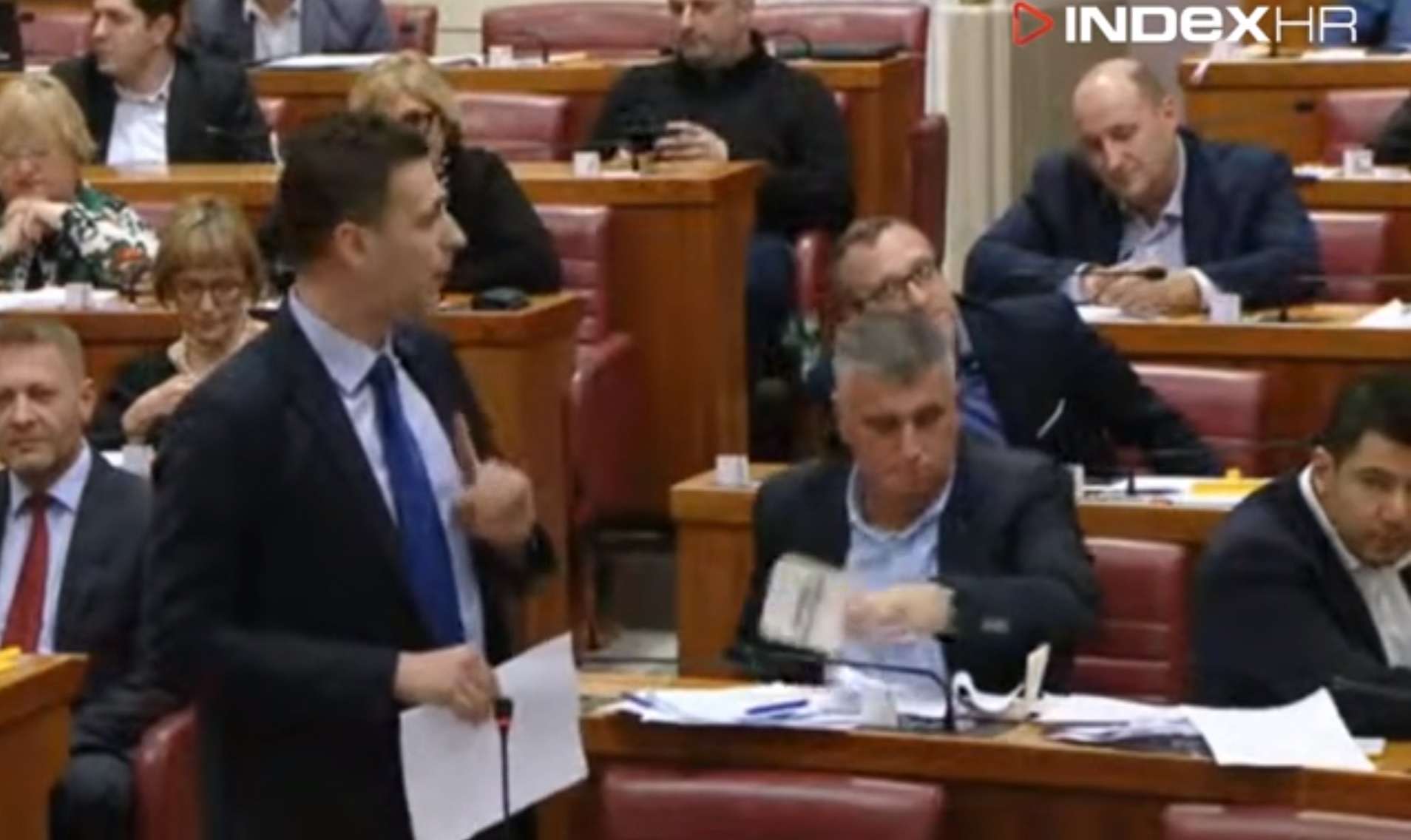 VIDEO Kaos u saboru: Svađali se, Glasnović urlao o Jugoslavenima, hrpa opomena