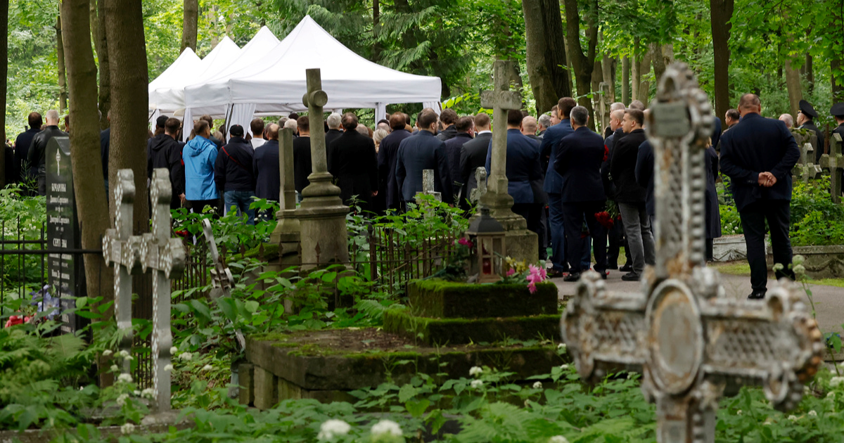 FSB: Spriječili smo atentat na groblju. Kamera je bila u vazi s cvijećem