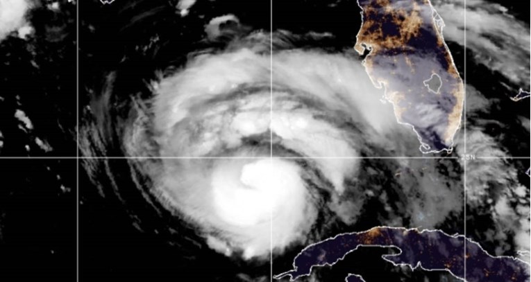 Opasan uragan Ida kreće se prema Americi: "Imate vremena do noći da se pripremite"