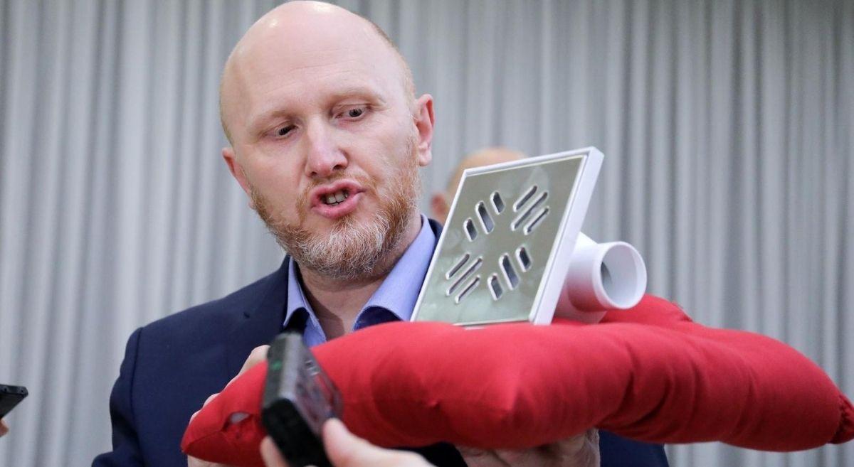 Petek: Ovo su sifoni na žičari. Svaki je plaćen 44.000 kuna, a košta 200 kuna