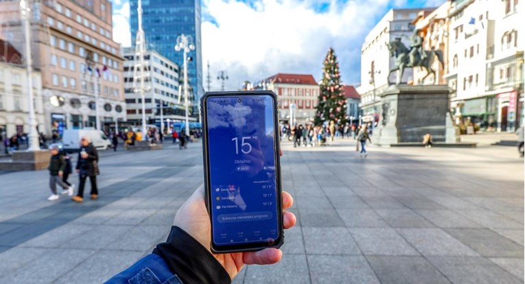 HAKOM: 95% Hrvata na internet ide preko mobitela, manje od pola preko kompjutera