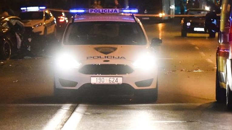 Vozač (54) autom izletio s ceste u Slavoniji i poginuo