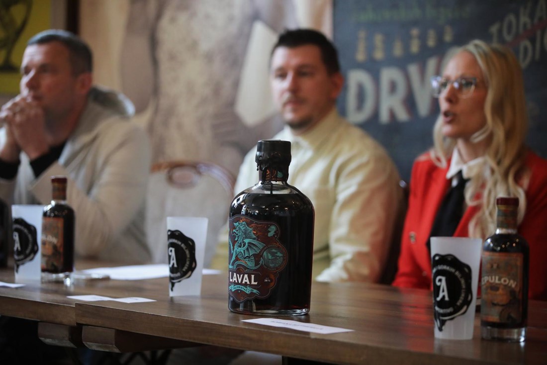 U Rijeci održan prvi Festival pelina i gorkih likera, odabrana dva najbolja pelina