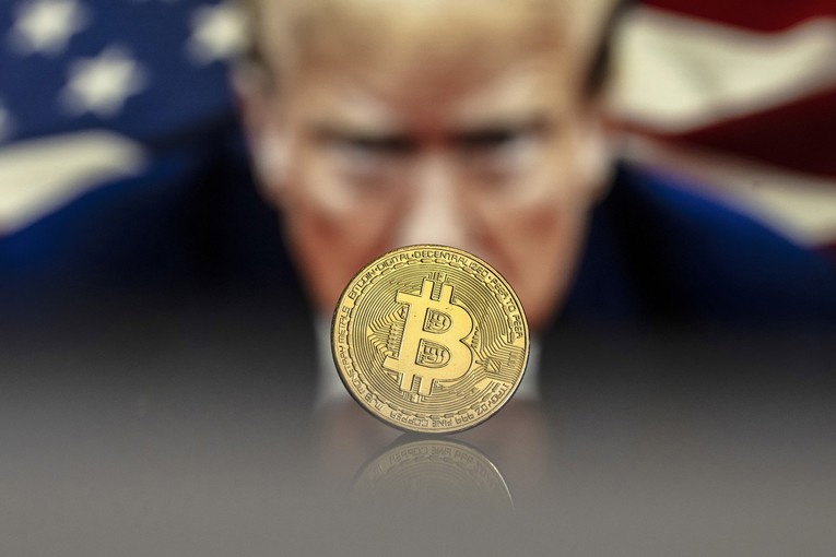 Obitelj Trump na kriptu zaradila 2,3 milijarde dolara, ulagači izgubili sve