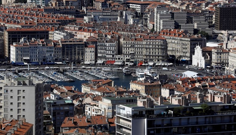 Francuska u Ukrajinu sutra šalje brod s više od 1000 tona pomoći