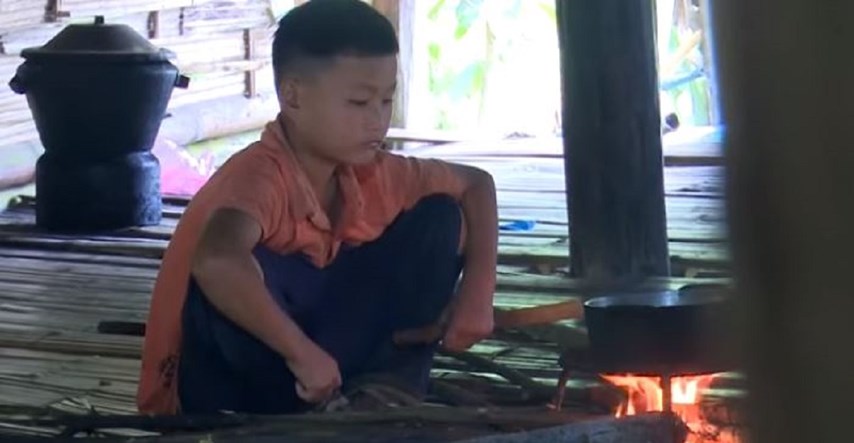 Priča koja slama srca: 10-godišnji dječak živi sam nakon gubitka roditelja