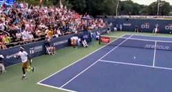 VIDEO Američki tenisač počeo slaviti poen, a onda ga je Rus šokirao