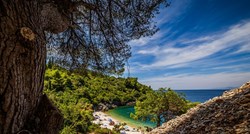 Isplati se namučiti za dolazak do nje: Korčula krije plažu s nevjerojatnim pogledom