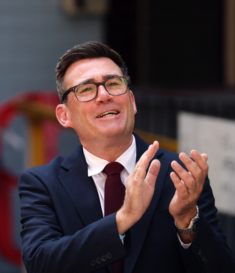 Premijer UK-a mislio da se dopisuje s ključnom Trumpovom savjetnicom. Bila je prevara