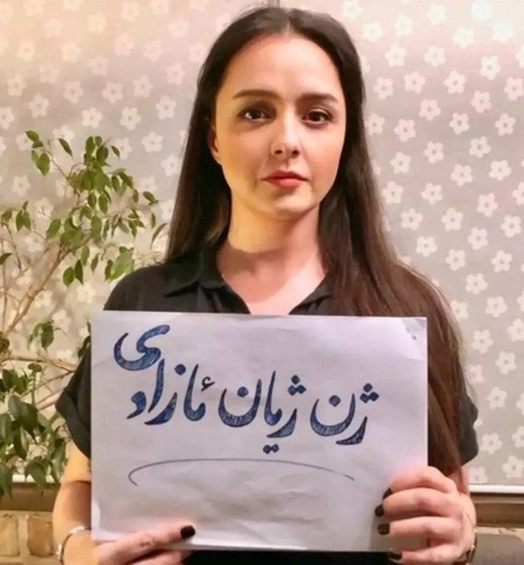 Iranska dobitnica Oscara objavila fotku bez hidžaba, poslala poruku