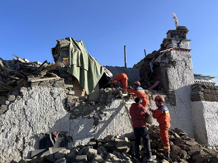 Jak potres na Tibetu, stižu snimke: Pod ruševinama traže preživjele, preko 90 mrtvih