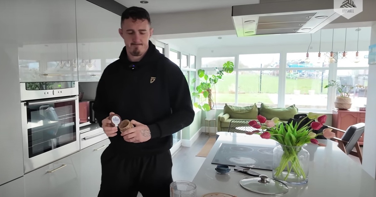 UFC-ov prvak snimio video da pokaže što sve pojede u jednom danu