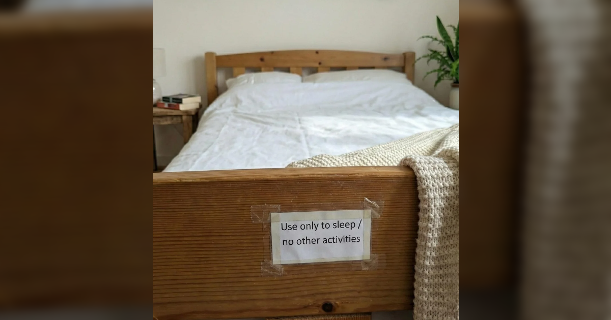 Par unajmio Airbnb pa pronašao urnebesnu poruku prikvačenu za krevet