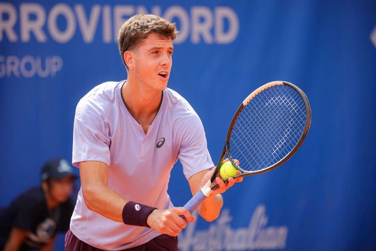 Matej Dodig u odličnom nizu. Preko Amerikanca izborio polufinale u Portugalu