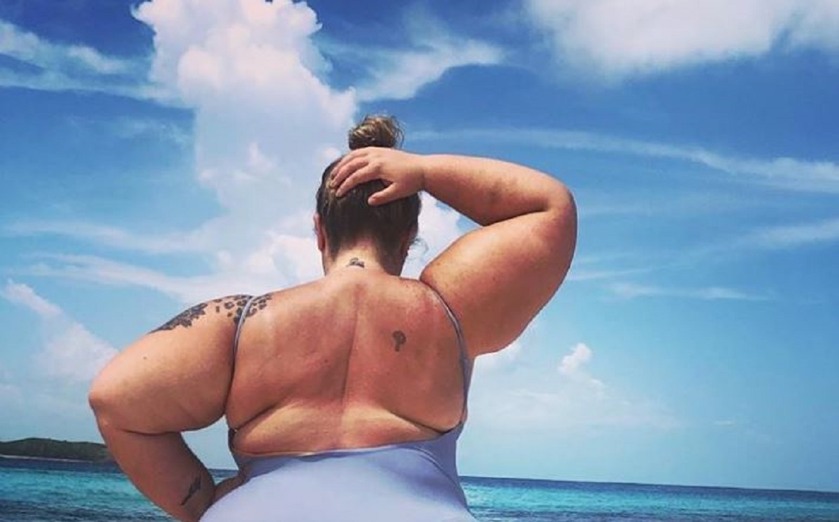 Trolovi je zovu kitom jer ima 135 kg, usprkos njima objavljuje fotke u badiću