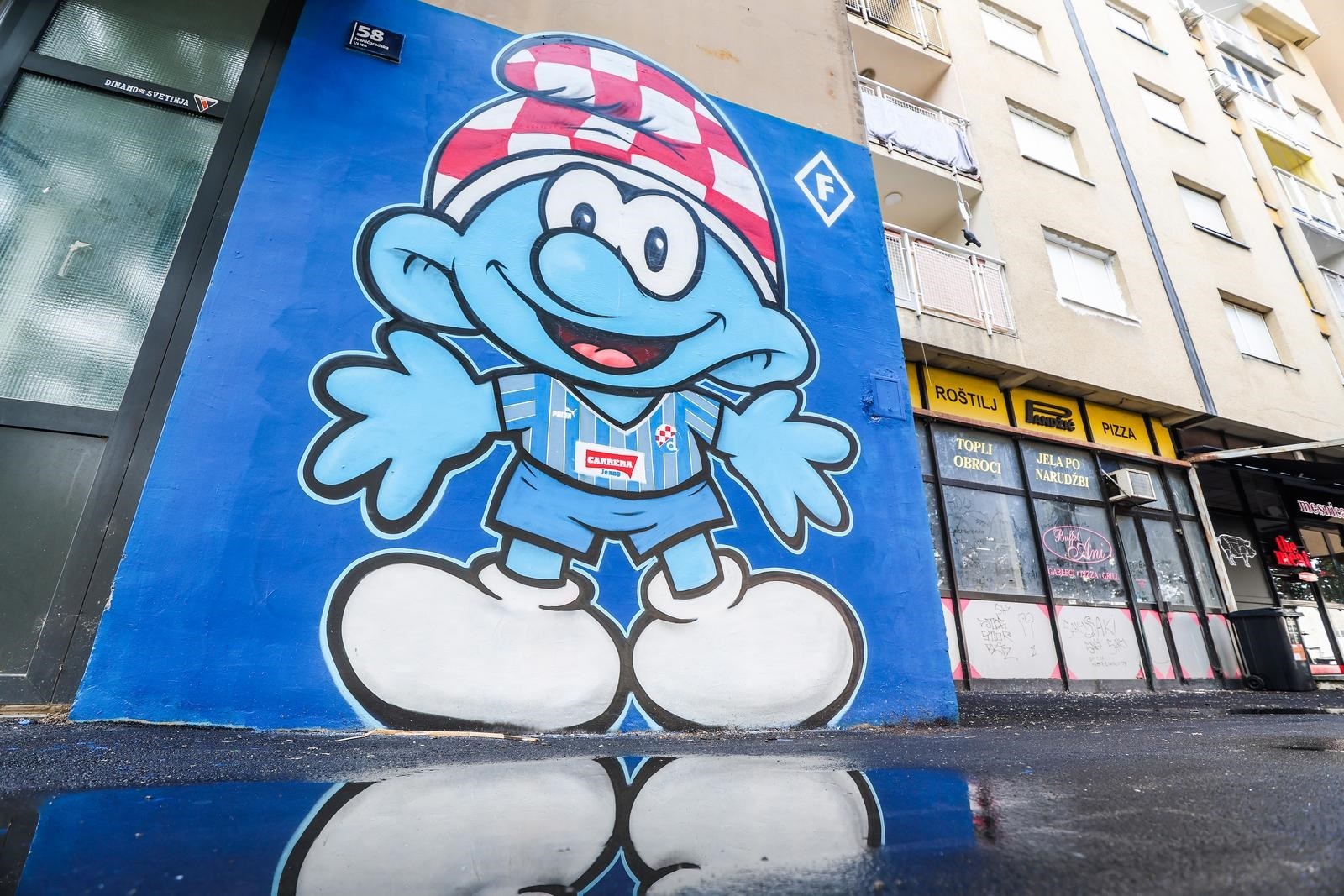 U zagrebačkom kvartu osvanuo mural Štrumpfa, navijača Dinama