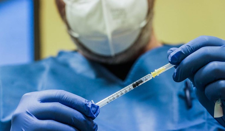 Britanija prikupila milijardu dolara za raspodjelu cjepiva zemljama u razvoju