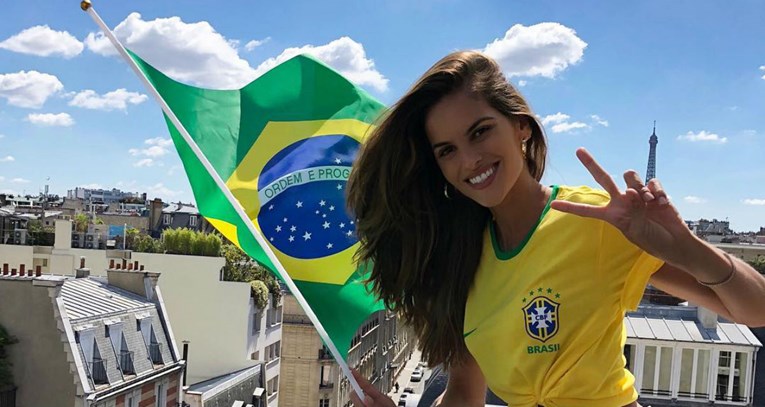 Victorijina anđelica navijala za Brazil u prozirnim hlačama