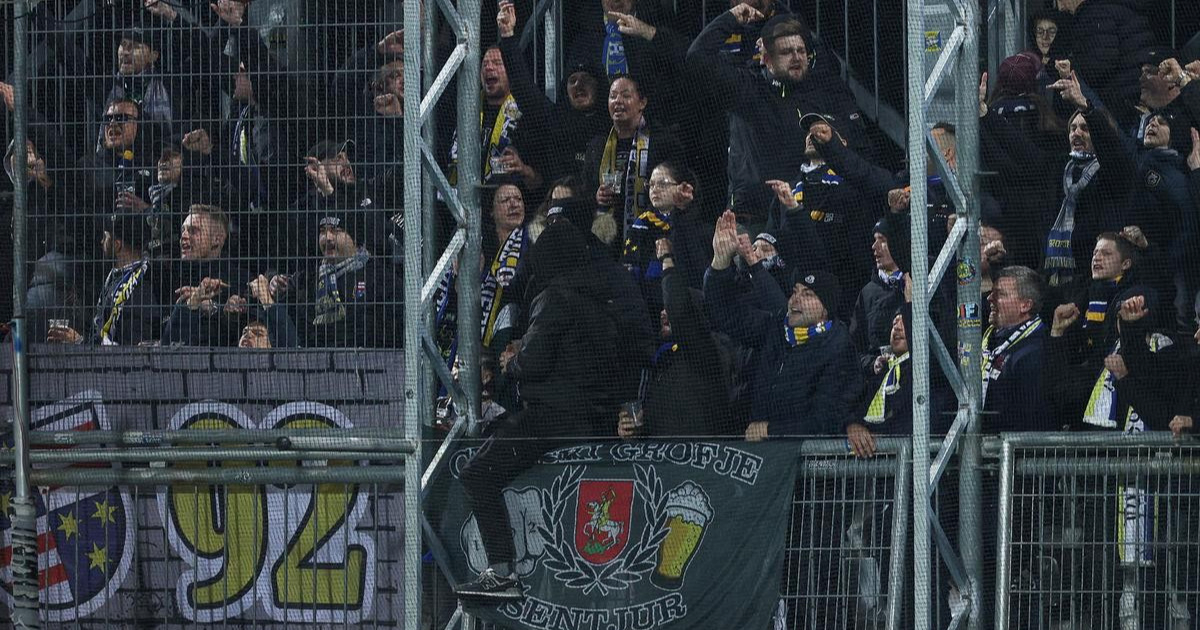 VIDEO Incident na Rujevici. Slovenci pokušali razbiti ogradu, zaštitari intervenirali