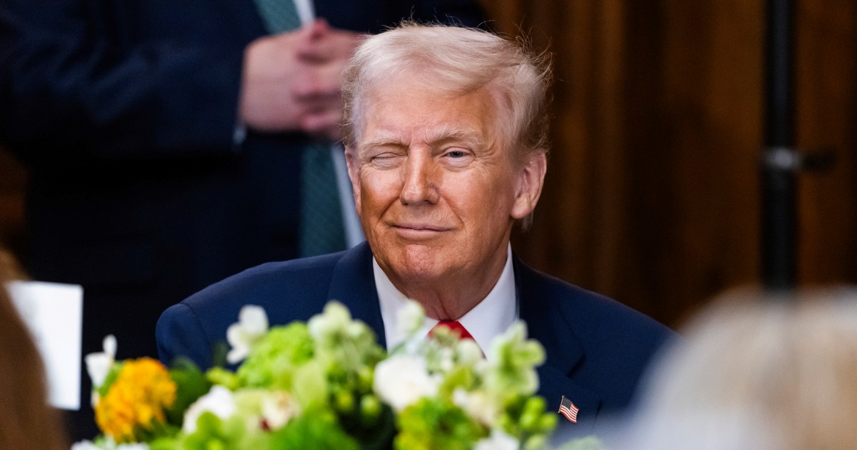 Trump: Bio sam malo sarkastičan kad sam rekao da se mir može postići u 24 sata