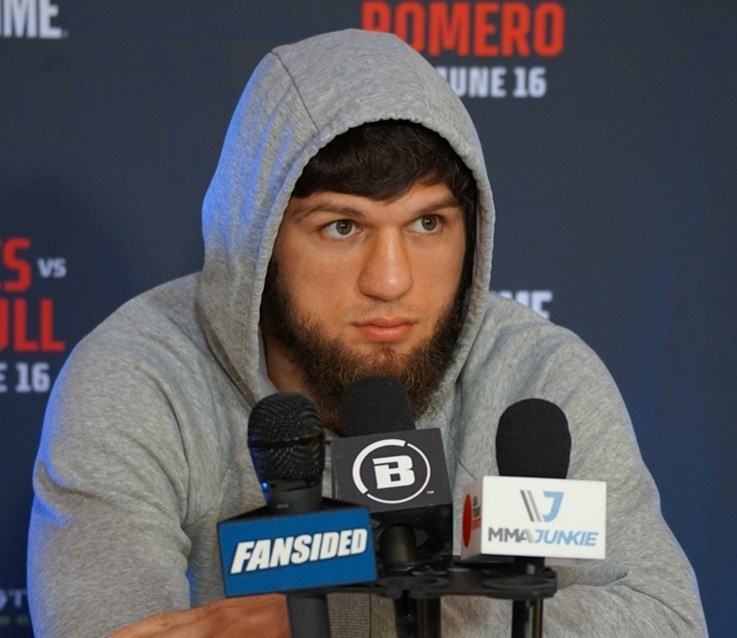 Ruski MMA borac Timur Khizriev upucan s pet metaka. Nije u životnoj opasnosti