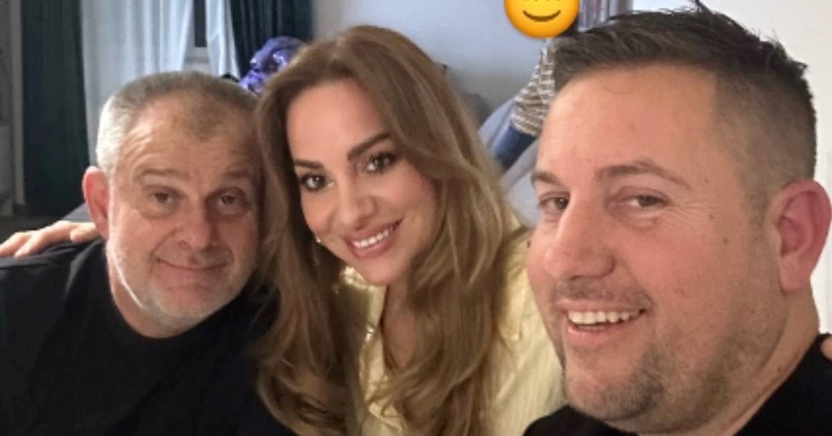 Simona Mijoković podijelila rijetku fotografiju s ocem i bratom