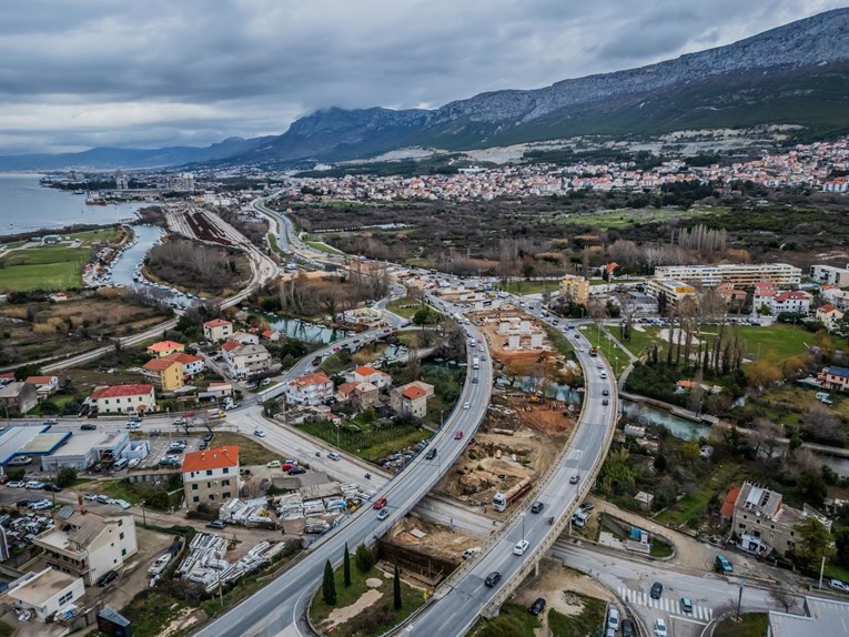 Neobična objava: "Tražim ozbiljne ljude s kapitalom da kupimo zemljište u Solinu"