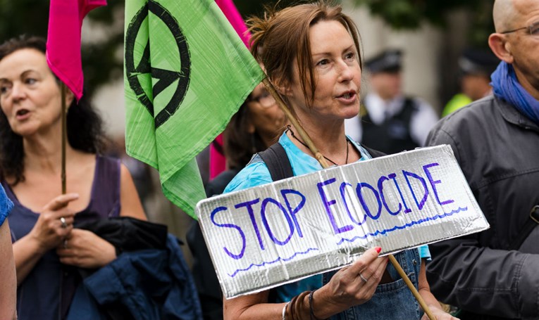 Ekološki aktivisti prosvjeduju u pet britanskih gradova: "Djelujte sada"