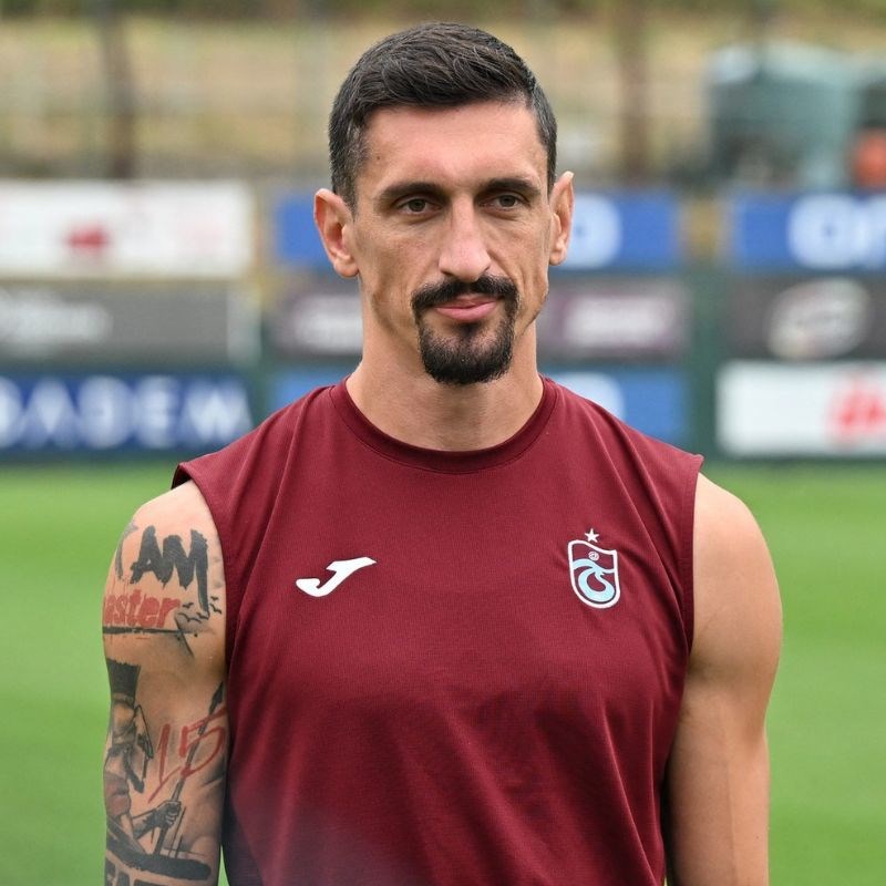 Crnogorac zabranio suigračima da pozdravljaju Cakira zbog transfera u Galatasaray
