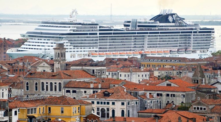 Venecija zabranila ulaz kruzerima. Lučki i turistički radnici strahuju od posljedica