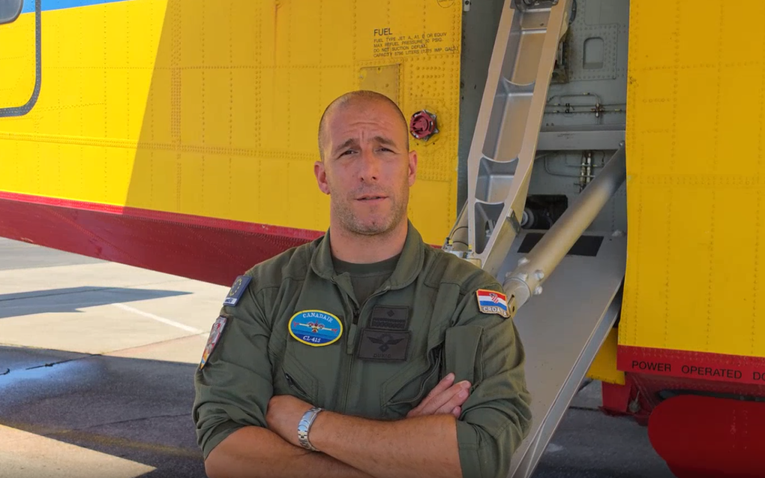 VIDEO Javio se hrvatski pilot koji gasi požar kod Bordeauxa. "Požar se ponovno budi"