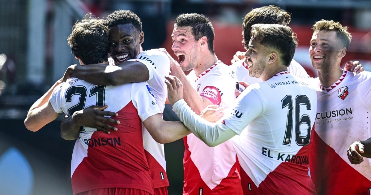 Šutalov Ajax doživio najteži poraz sezone. Pogledajte golove