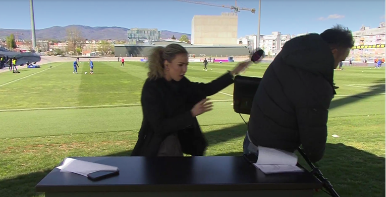 Reflektor skoro pao na Valentinu Miletić u liveu, spasio je bivši Dinamov vratar