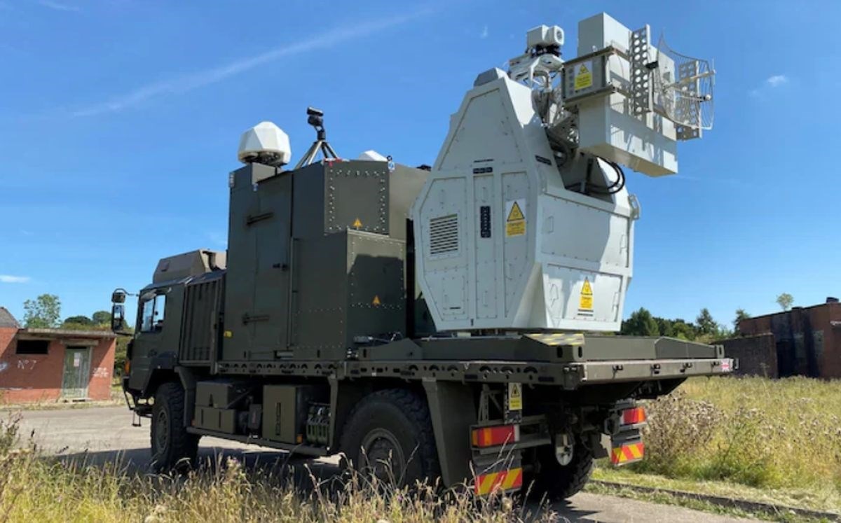 Novo britansko oružje u sekundi ruši rojeve dronova