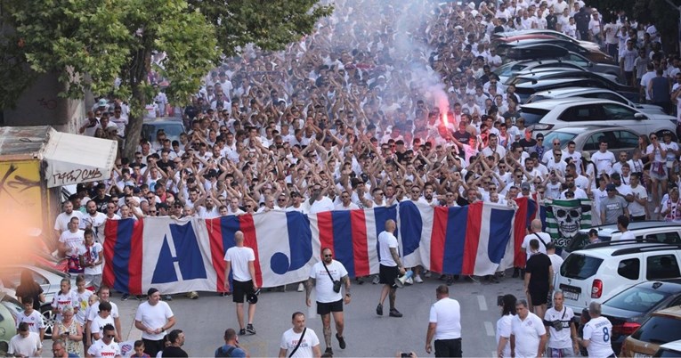 Pratili smo ludu atmosferu u Splitu uoči derbija, Torcida pripremila spektakl