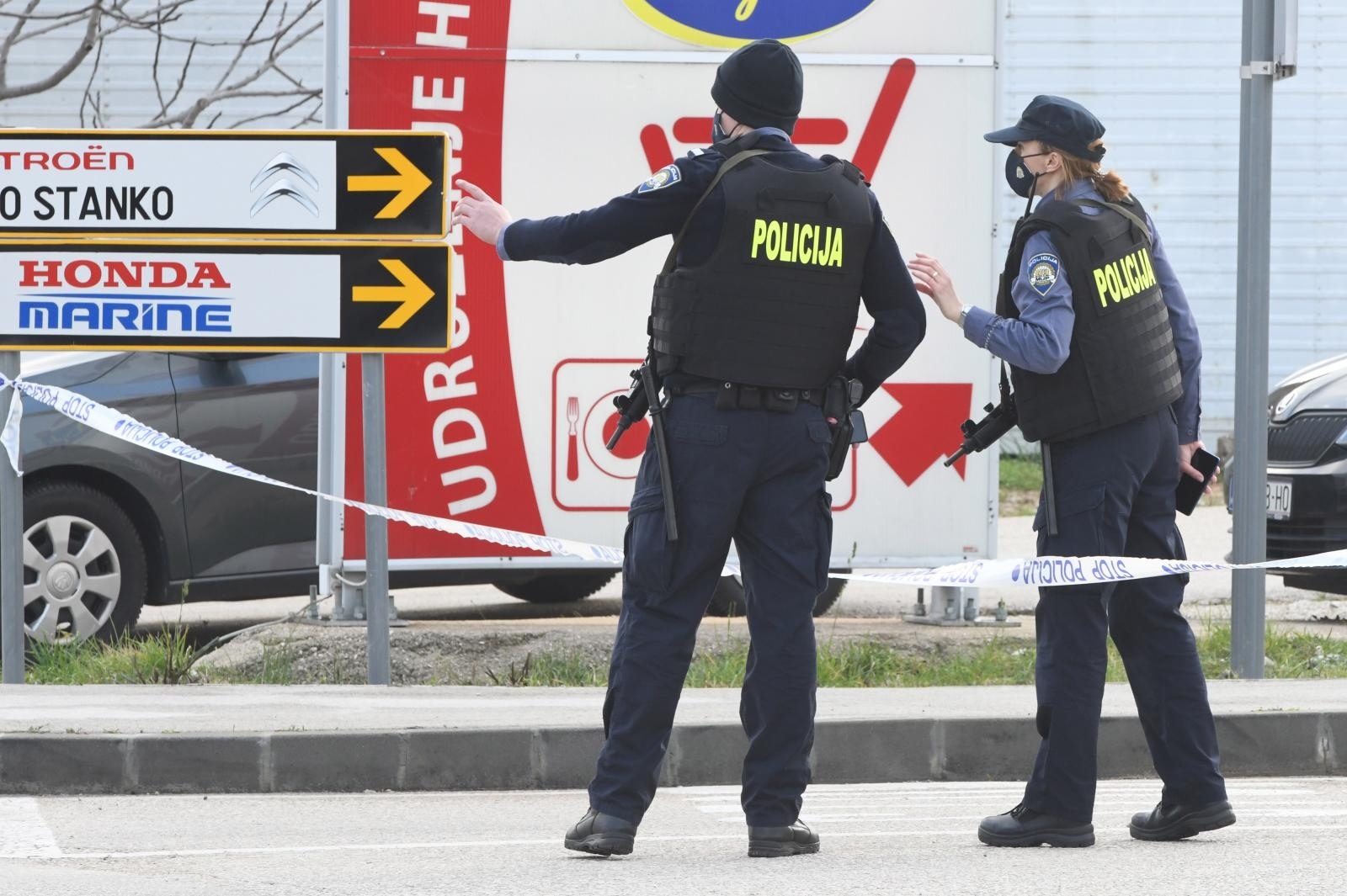 Mladić (19) uhićen zbog pljačke benzinske u Zagrebu i krađe dva auta