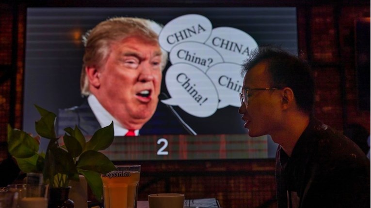 Trump na odlasku iz Bijele kuće proširio crnu listu kineskih kompanija