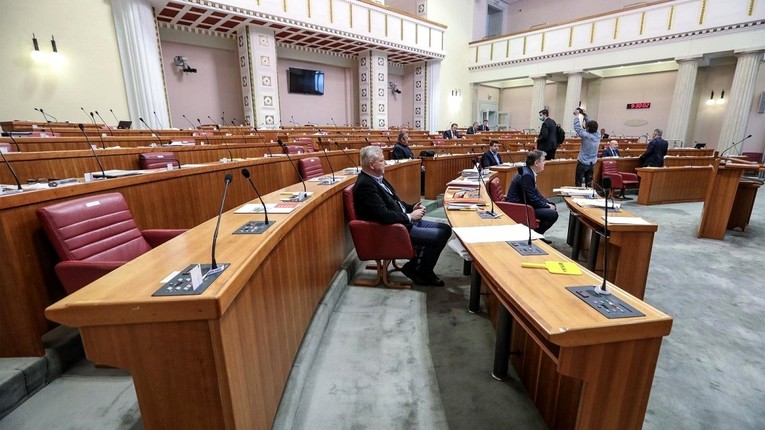 Sabor raspravio prijedlog o raspuštanju. Zekanović: Kraj hrvatsko-srpske koalicije