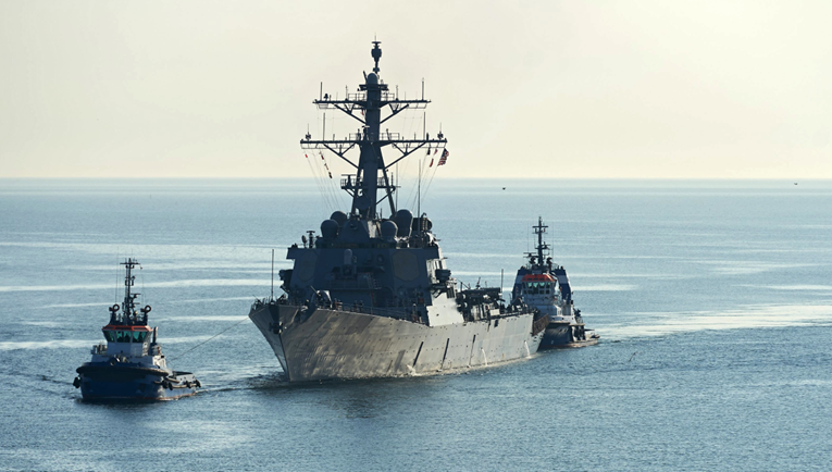 Sudar dva broda američke ratne mornarice kod  Južne Amerike