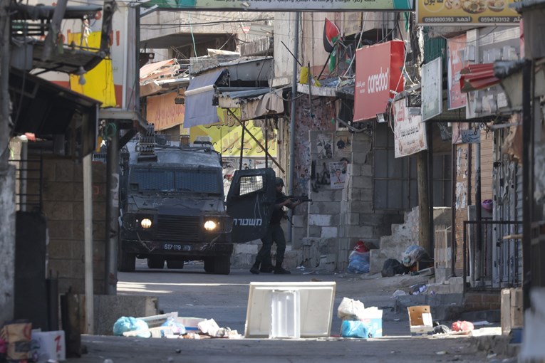 Izraelska vojska na Zapadnoj obali ubila Palestinca nakon gađanja kamenjem