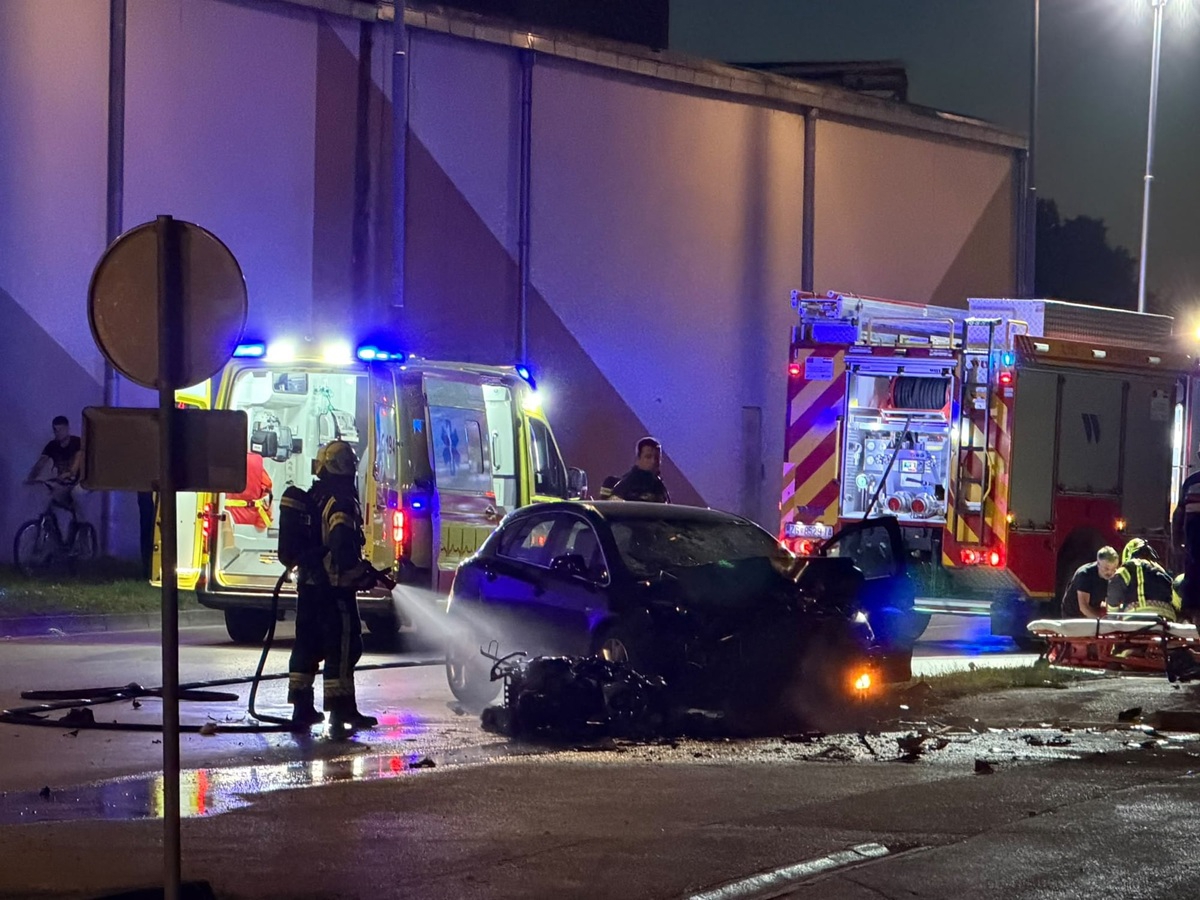 Motociklist poginuo nakon sudara u Požegi, motor se zapalio. Uhićen vozač