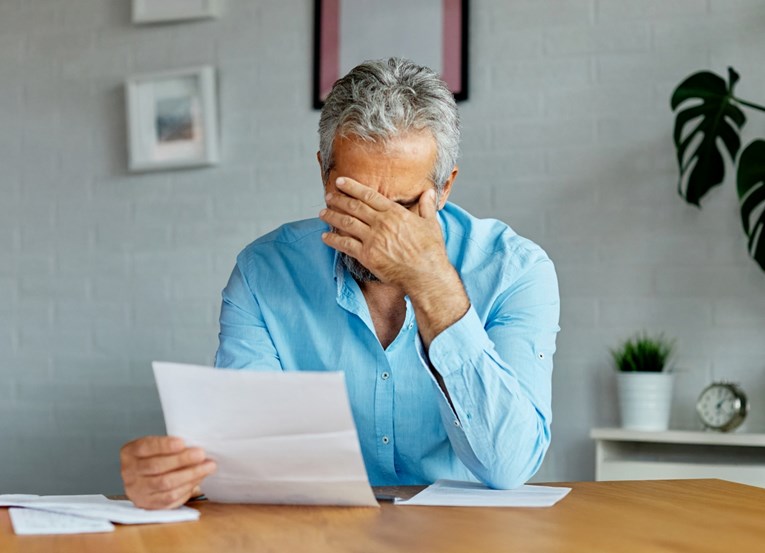 Šest simptoma depresije u srednjoj dobi mogu biti rani znak demencije