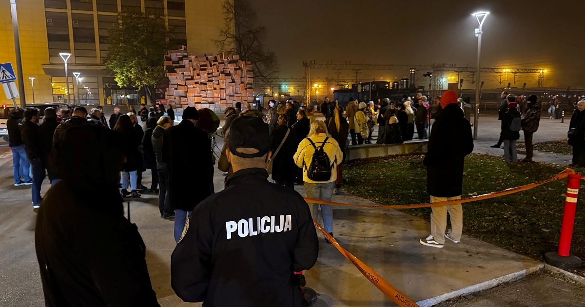 Antifašisti u Zagrebu obilježili Kristalnu noć, čuvala ih policija