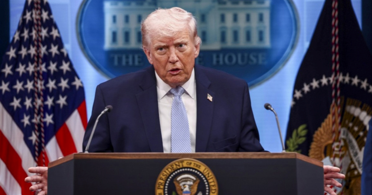 Sve glasniji pozivi na smjenu Trumpa zbog prijetnji Iranu