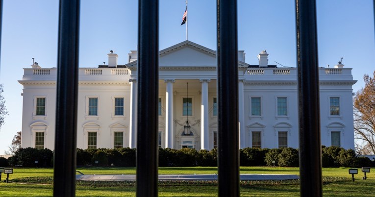 Trump ukinuo Bidenove mjere za AI: "Ne želimo birokratska ograničenja"